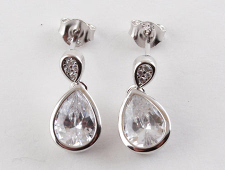 A White Cubic Zirconia Earring