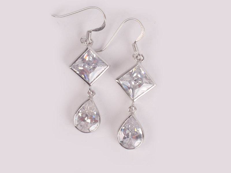 A White Cubic Zirconia Earring