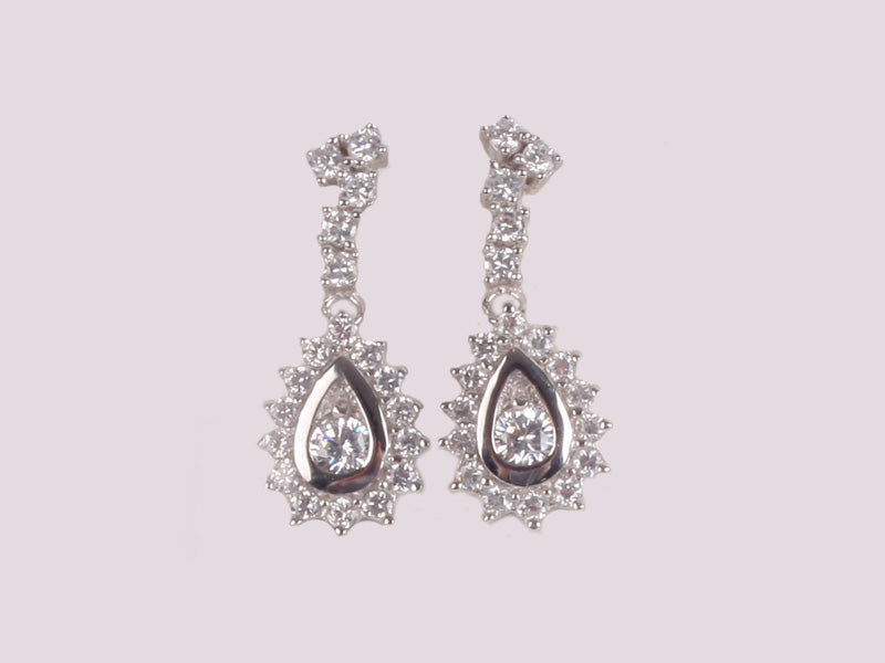 A White Cubic Zirconia Earring