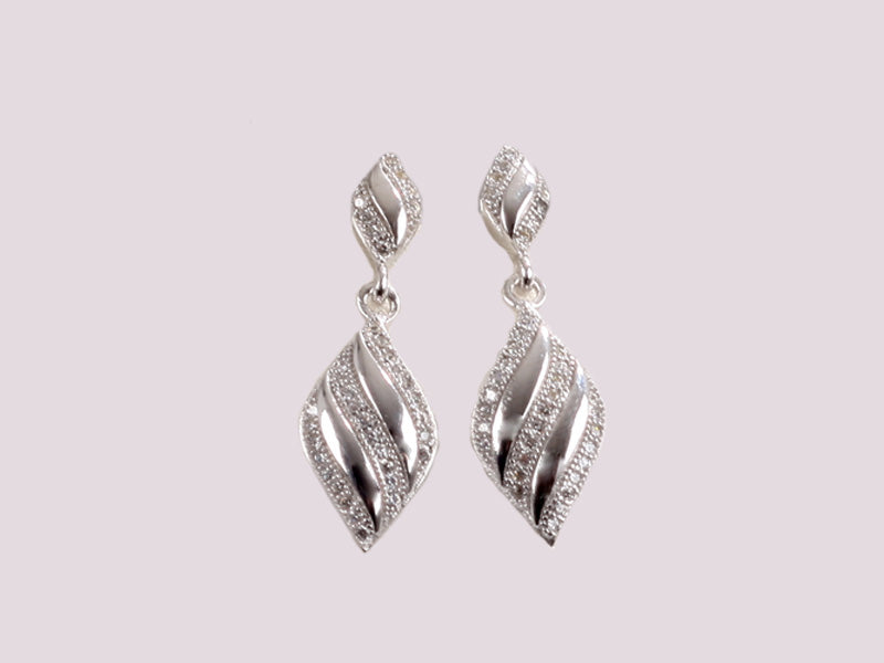 A White Cubic Zirconia Earring