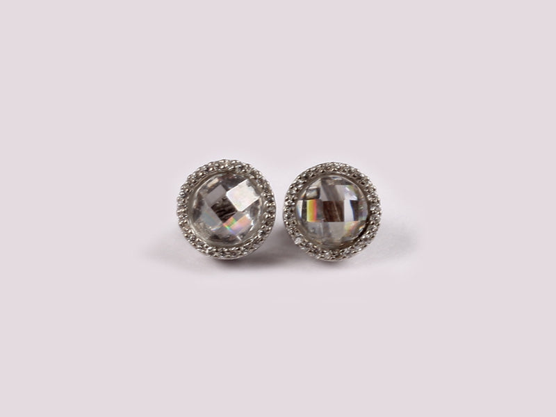 A White Cubic Zirconia Earring