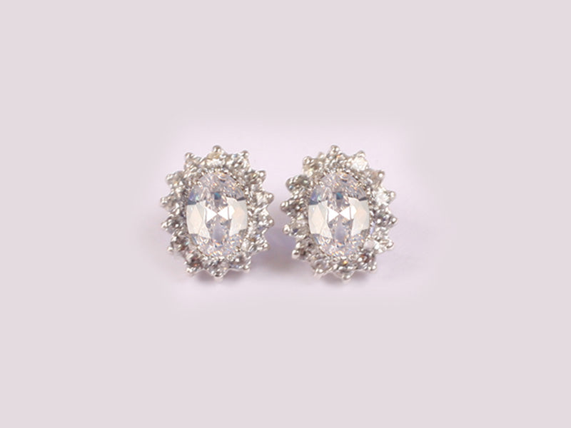 A White Cubic Zirconia Earring