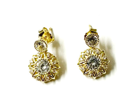 A White Cubic Zirconia Silver Yellow plated Earring.