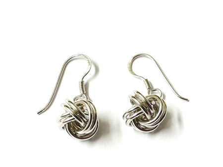 A Silver 10mm Drop Earring