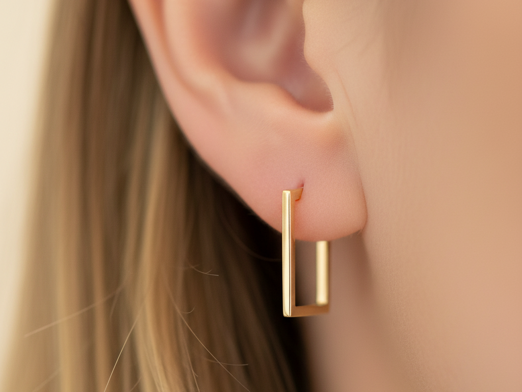 A Yellow Plated Silver 18mm Hoop Earring