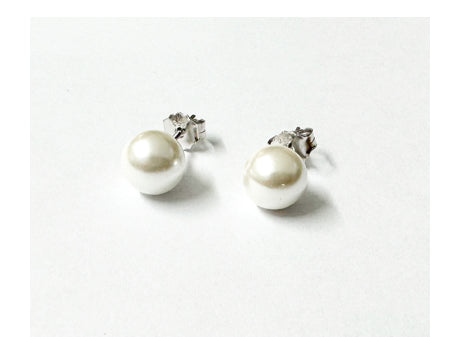 Pearl Earring