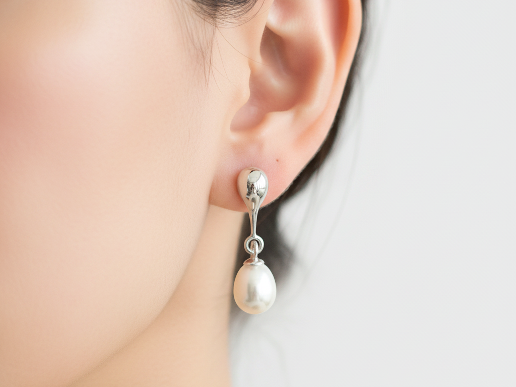 Silver Pearl Earring