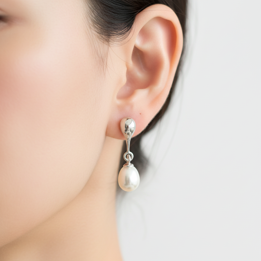 Silver Pearl Earring