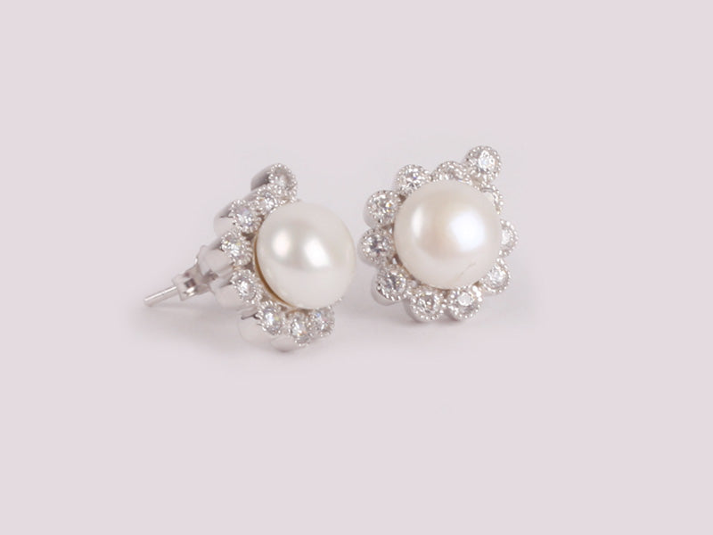 Pearl Earring