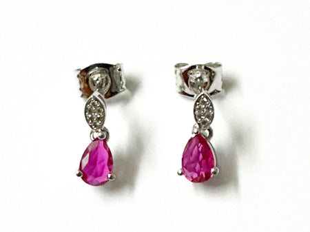 9 CT White Gold Ruby Cz Earring.