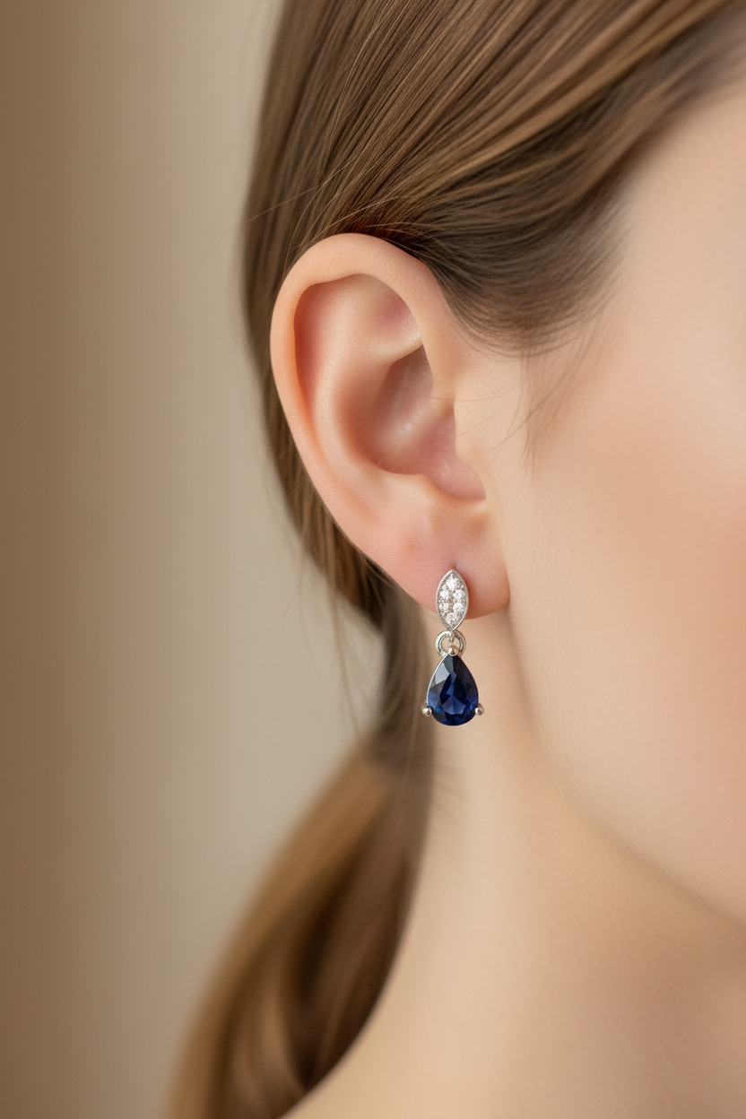 9 CT White Gold Sapphire Cz Earring.