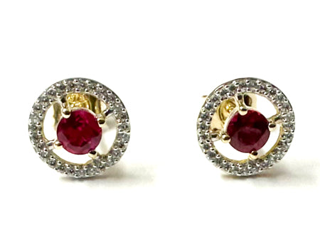 A Yellow Gold Ruby Cz Necklace