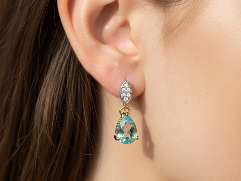 9 CT Yellow Gold Aquamarine Cz Earring.