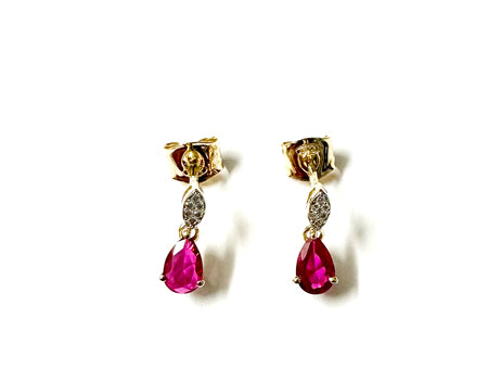 A Yellow Gold Ruby Cz Necklace