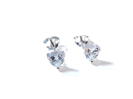 White Cz Silver 5mm Heart Claw Set Earring Boxed.
