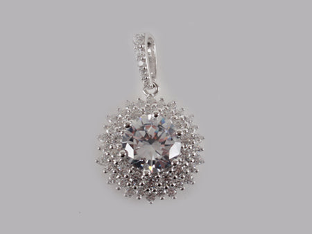 A White Cubic Zirconia Pendant