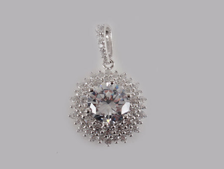 A White Cubic Zirconia Pendant