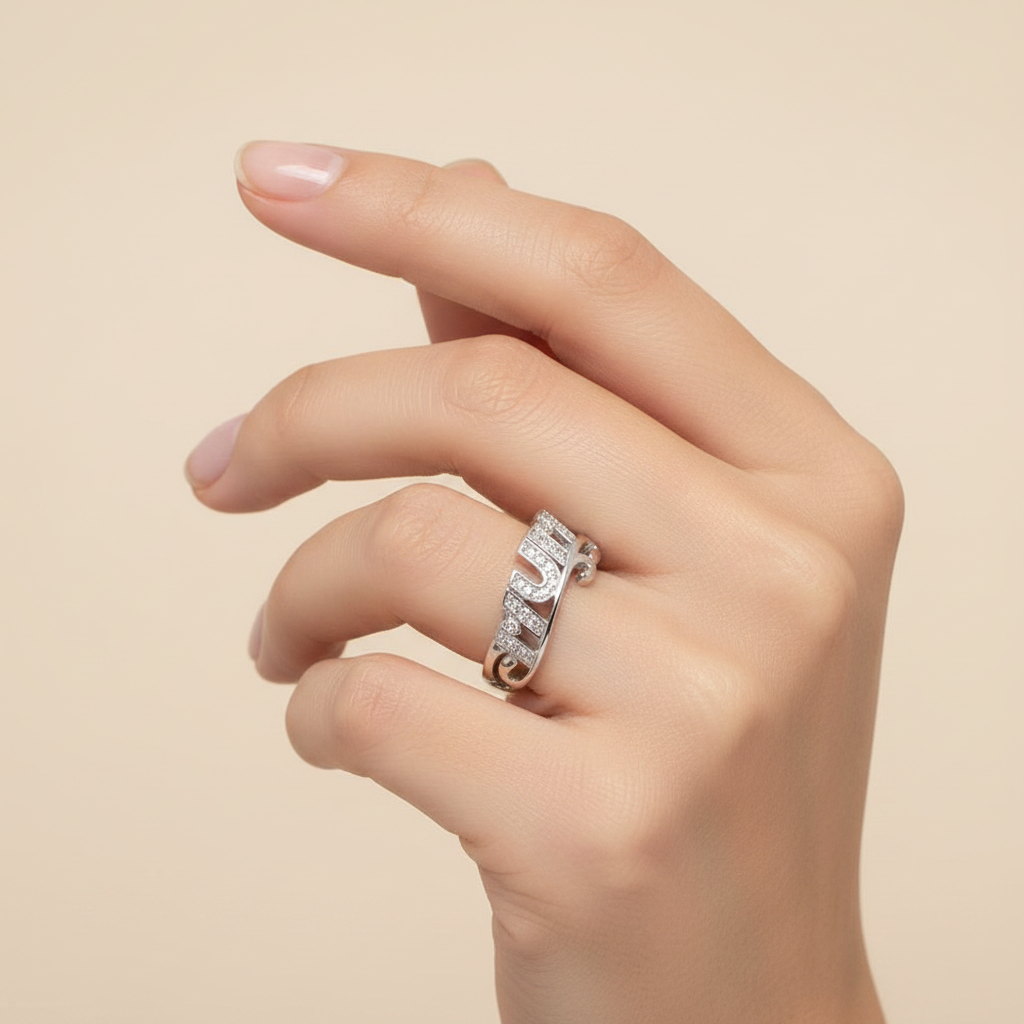 A White Cubic Zirconia Mum Ring