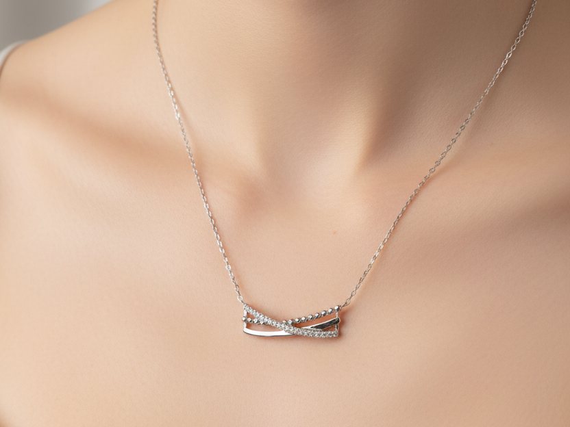 A White Cz Gold Necklace