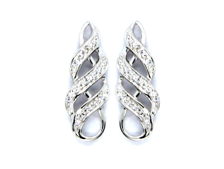 9 CT White Gold Earring.