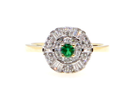 9ct Yellow Gold Emerald Cz Ring.