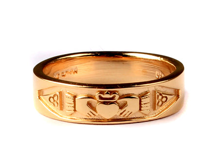 9 CT Yellow Gold Claddagh 6mm Wedding Band Ring
