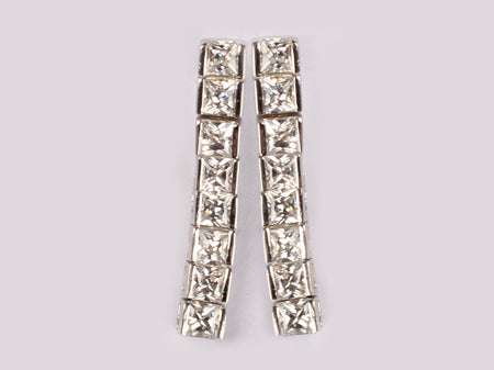 A White Cubic Zirconia Earring