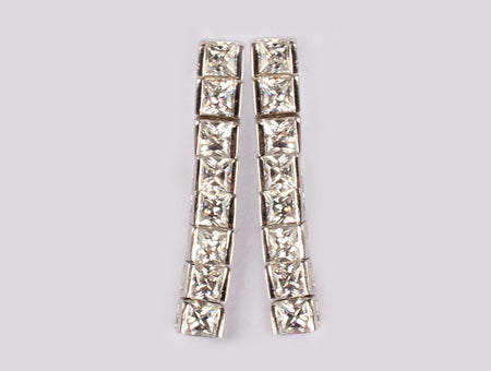A White Cubic Zirconia Earring