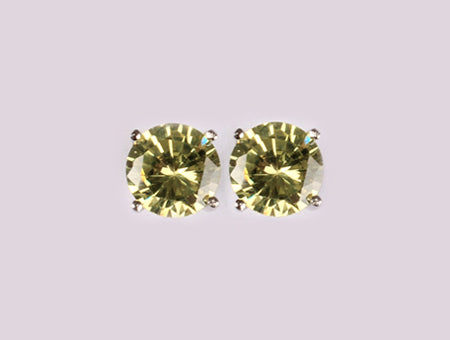 A Peridot & White Cubic Zirconia Earring.5MM
