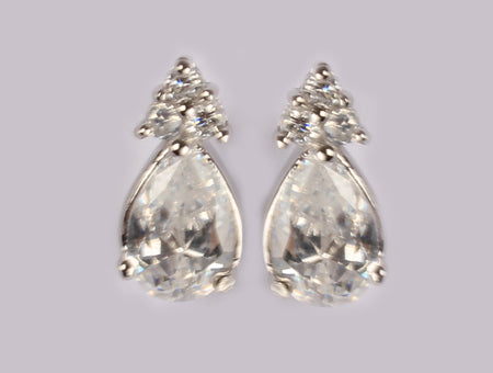 A White Cubic Zirconia Earring