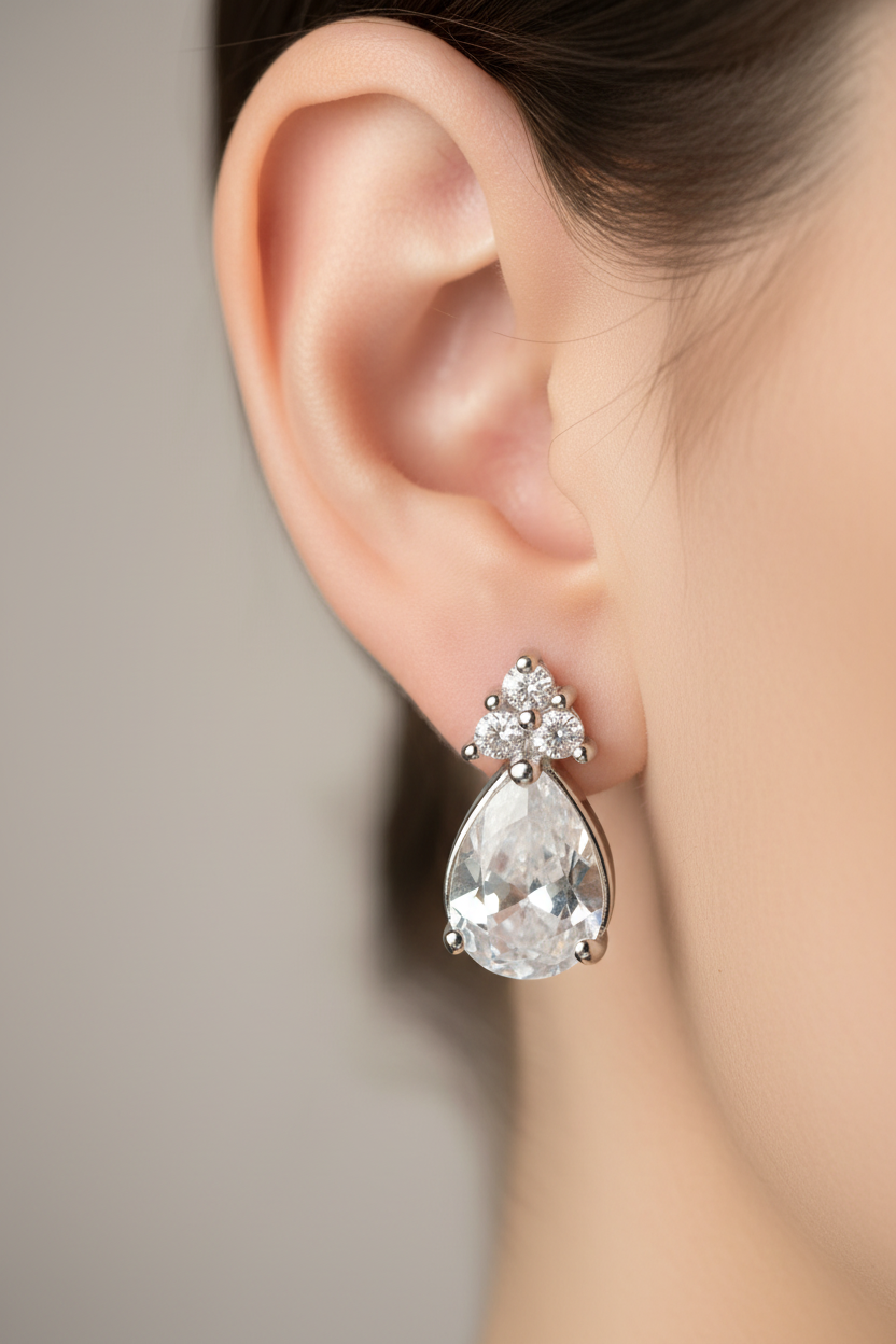 A White Cubic Zirconia Earring
