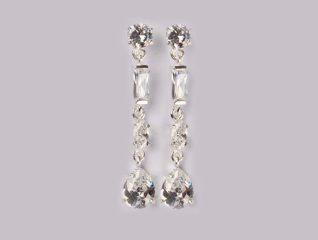 A White Cubic Zirconia Earring