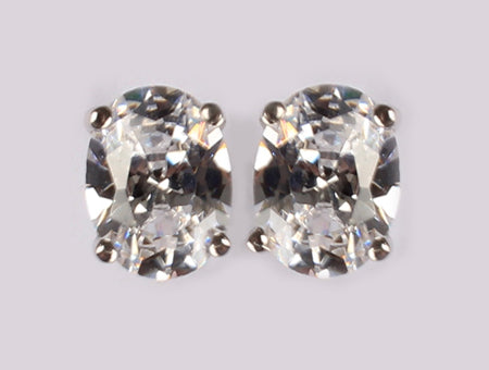 A White Cubic Zirconia Earring