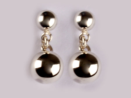 Simply Silver Earring