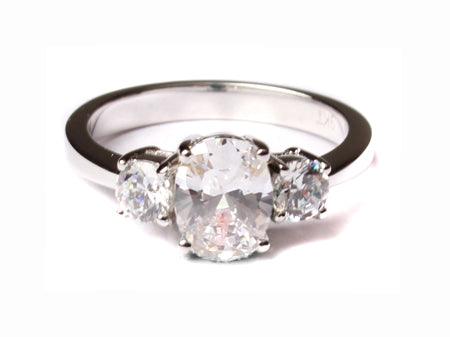 9ct White Gold Cz Ring.