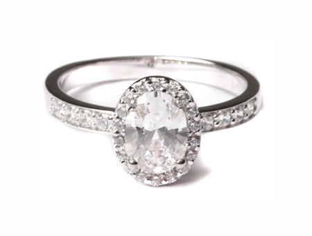 9ct White Gold Cz Ring.