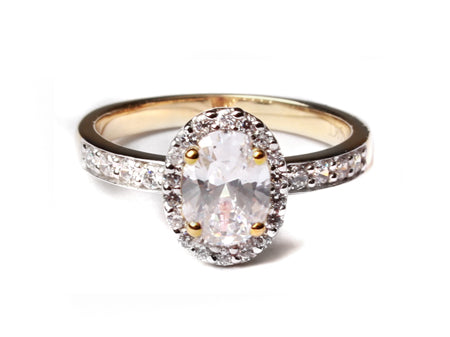9ct Yellow Gold Cz Ring.