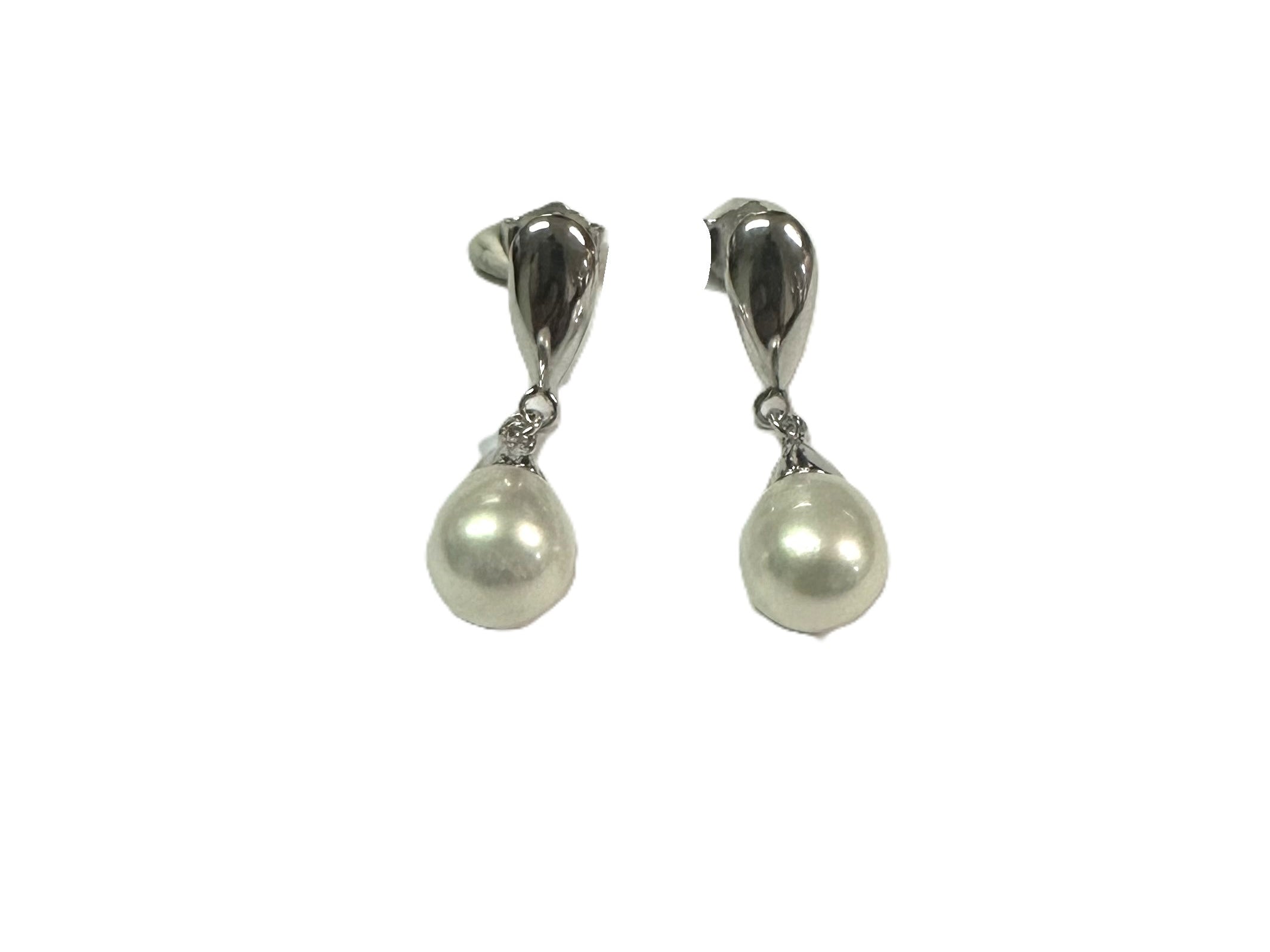Pearl Earring