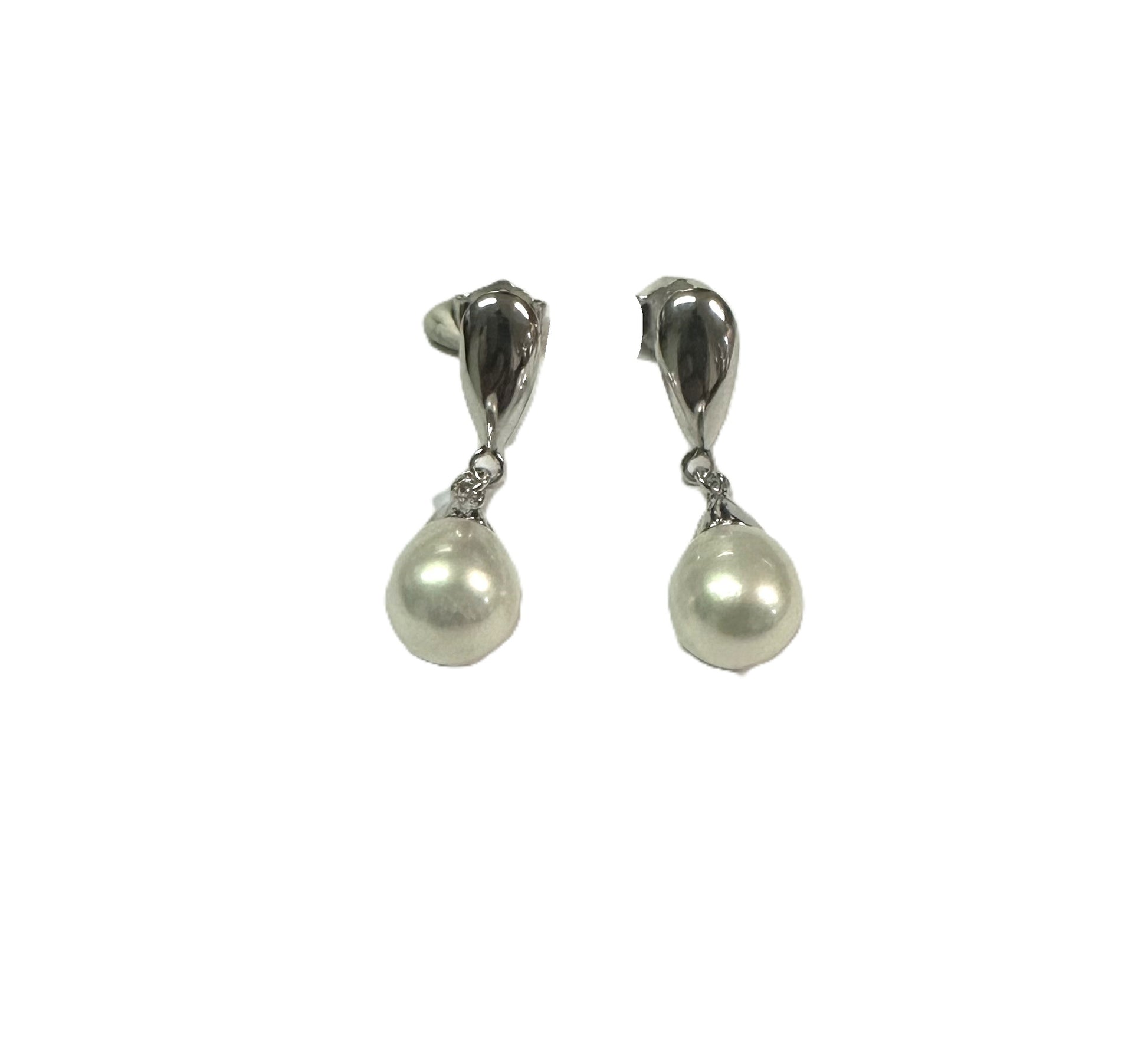 Pearl Earring