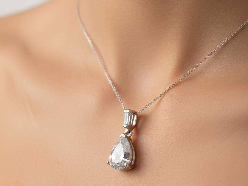 A White Cubic Zirconia Pendant