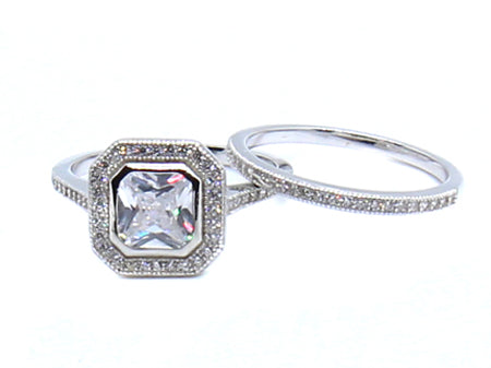 A White Cubic Zirconia Ring Set
