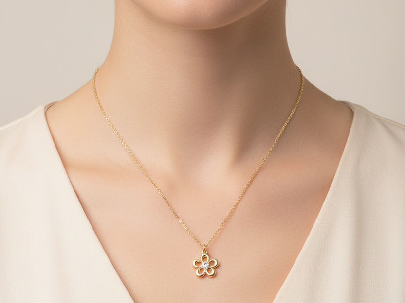 A Yellow plated Silver White CZ Flower Design Necklace