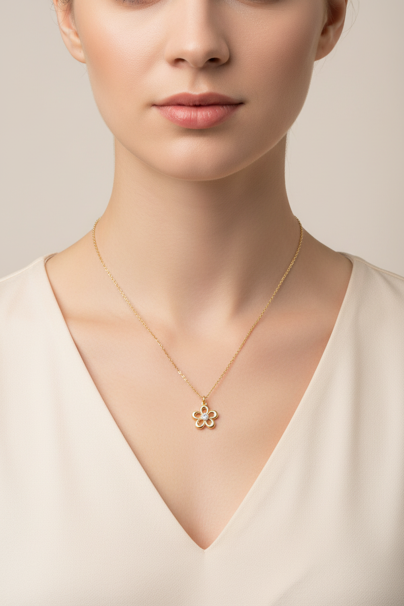 A Yellow plated Silver White CZ Flower Design Necklace