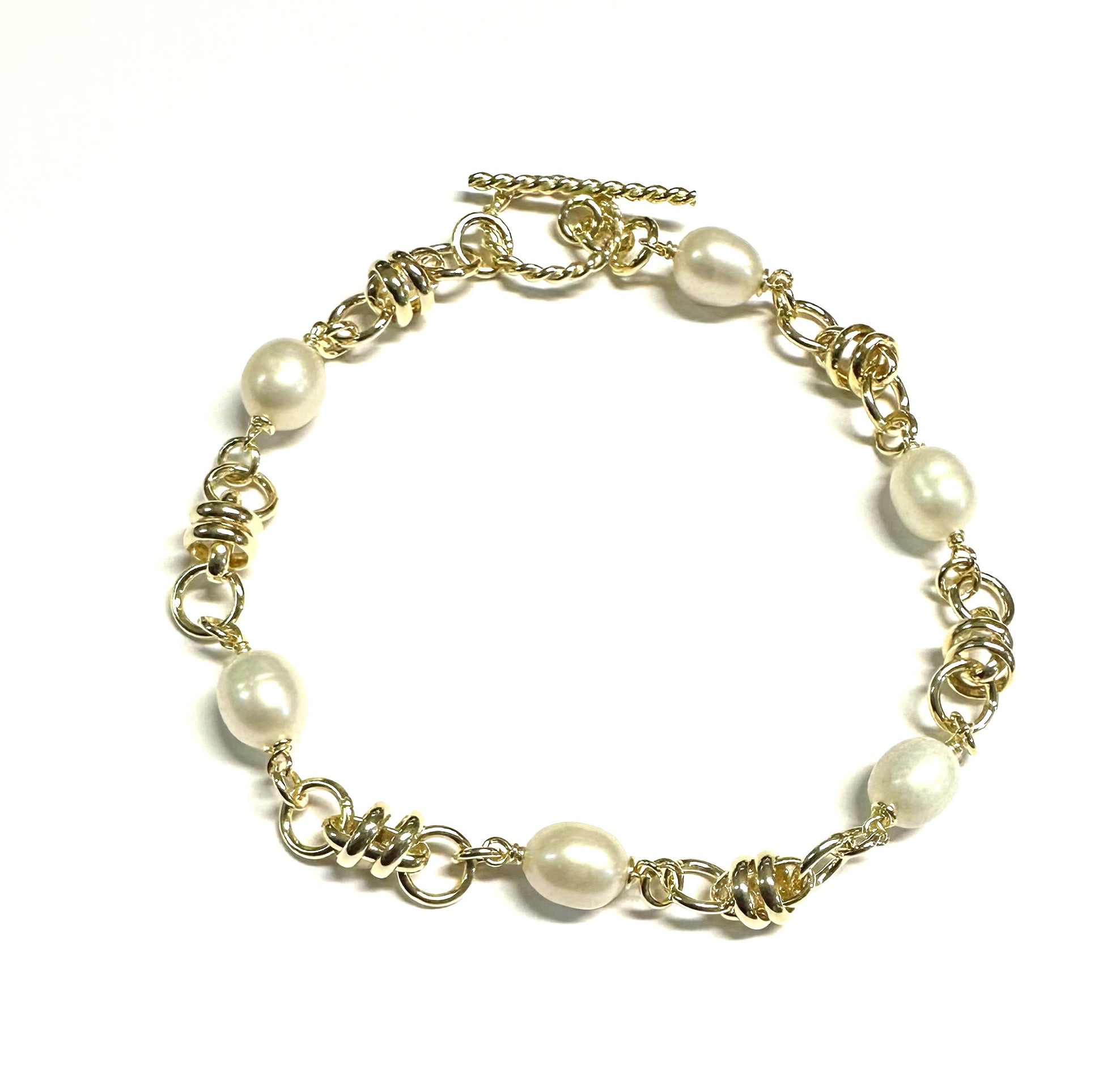 A Gold Plated Silver Pearl Bracelet