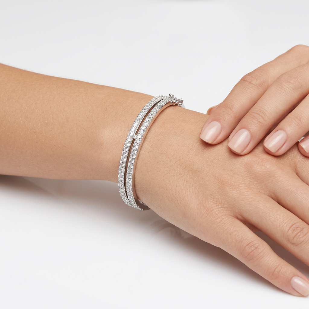 White Cubic Zirconia Silver Bangle.