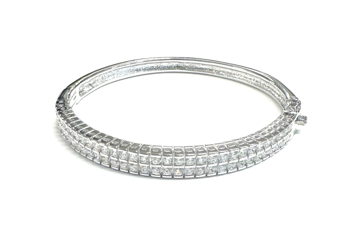 White Cubic Zirconia Silver Bangle.