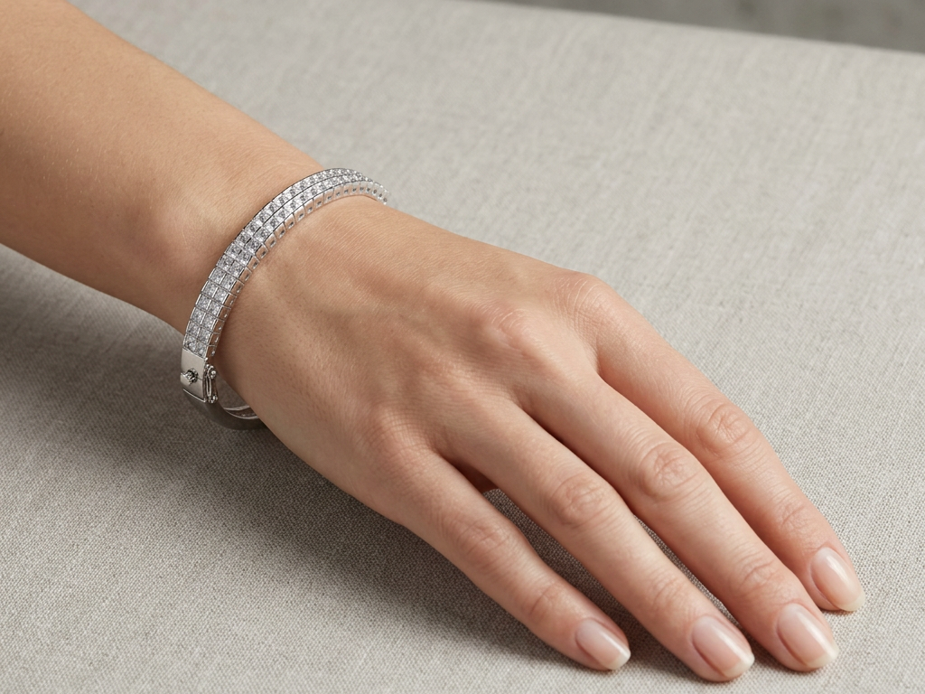 White Cubic Zirconia Silver Bangle.