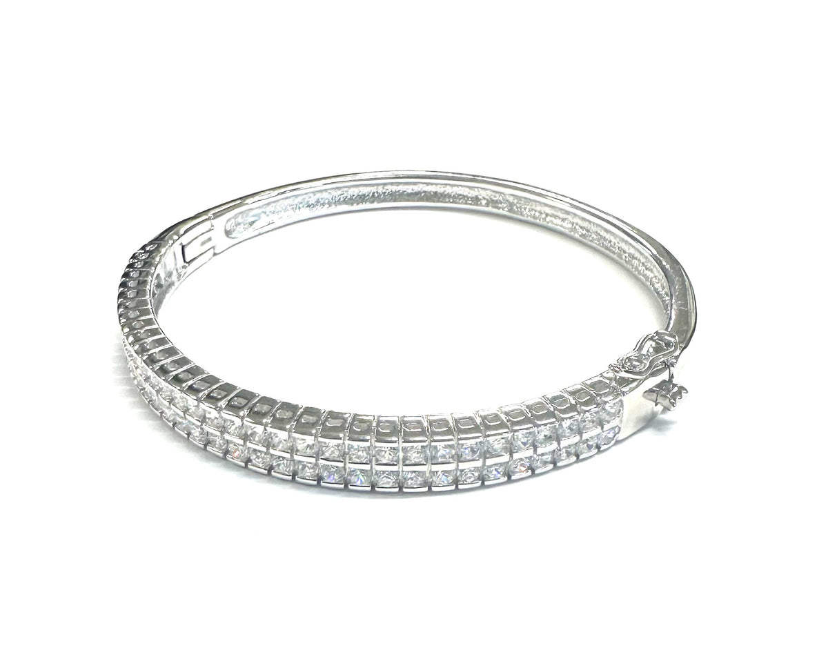 White Cubic Zirconia Silver Bangle.