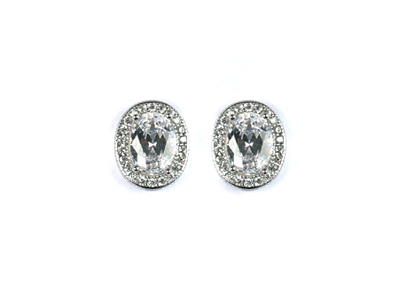 A White Cubic Zirconia Earring