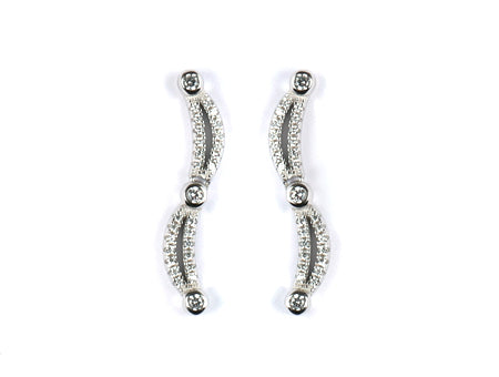 A White Cubic Zirconia Earring
